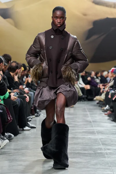 Look 38
